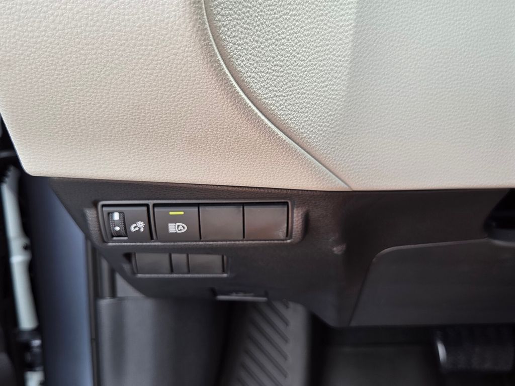 Used 2025 Toyota Corolla Cross SUV