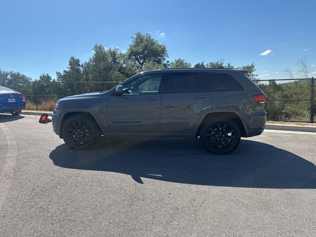 Used Car 2020 Jeep Grand Cherokee  Altitude For Sale Under $25,000 In Austin, Texas
