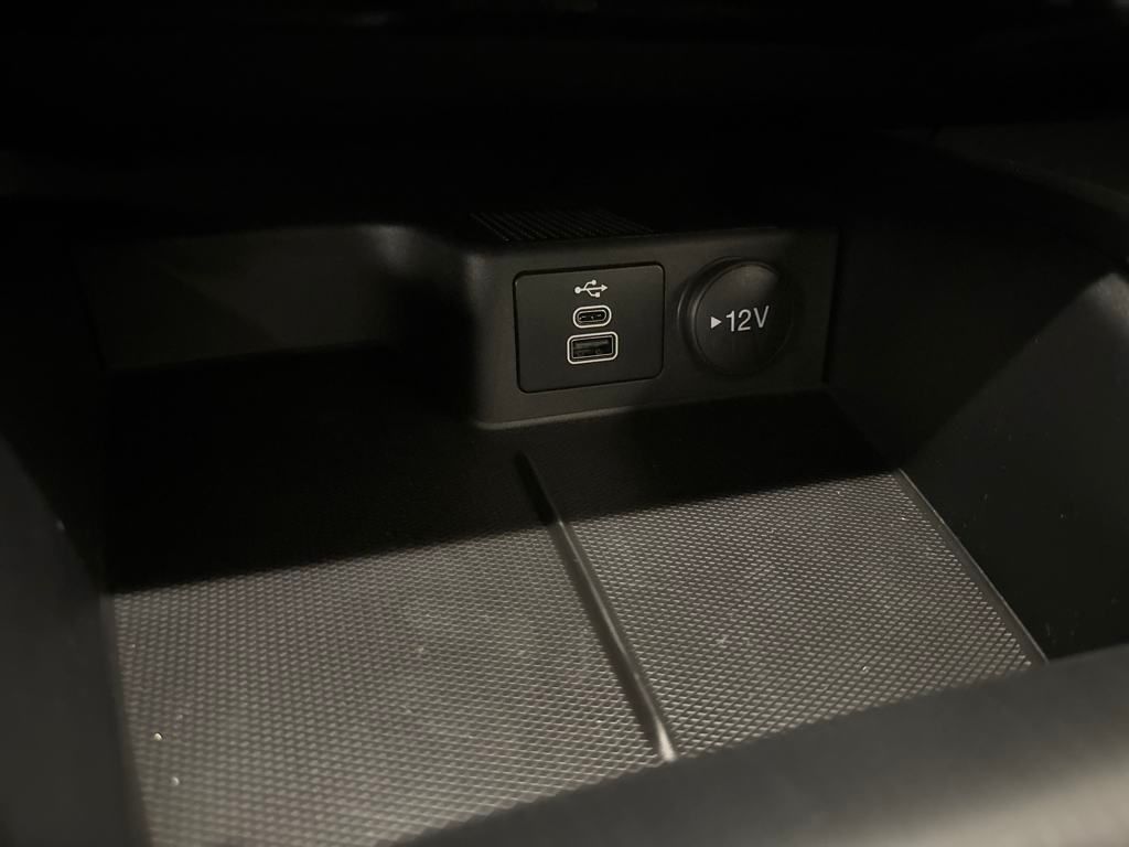 2025 Ford Escape Hybrid ST-Line photo 22