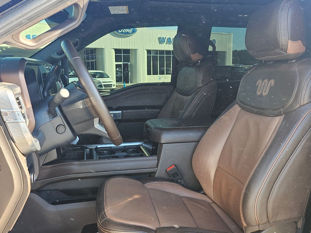 2025 Ford F-350SD King Ranch - 3