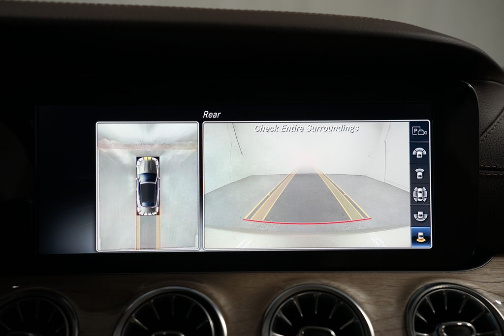 Thumbnail: 2019 Mercedes-Benz E-Class - 20