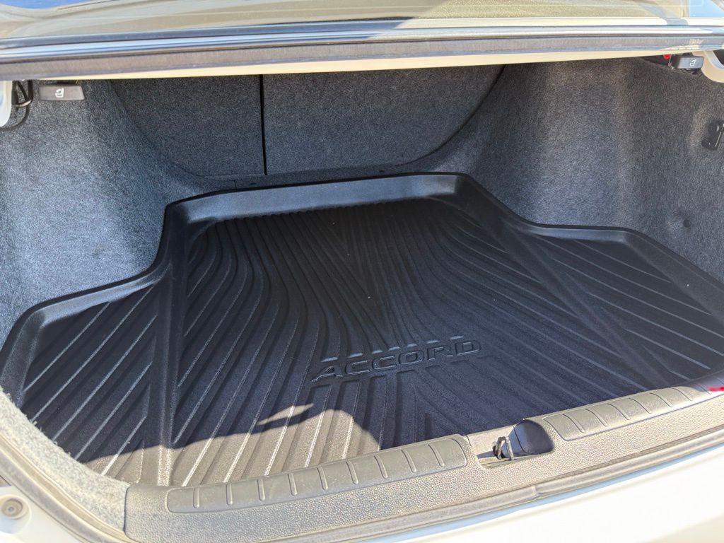 Thumbnail: 2022 Honda Accord - 24