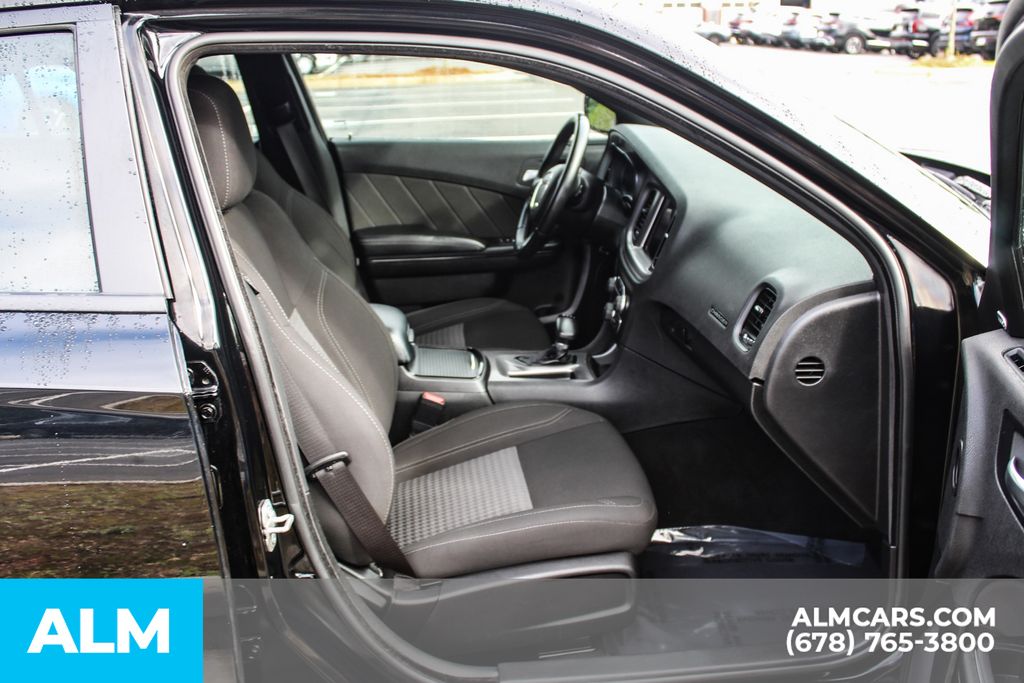 Used 2023 Black Dodge SXT image 21