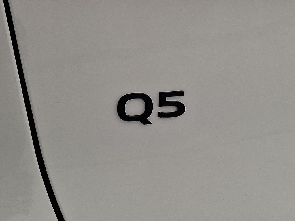 Thumbnail: 2026 Audi Q5 - 15