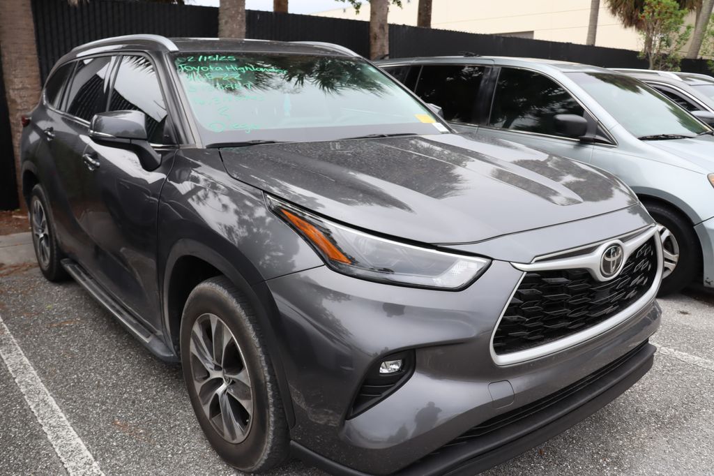 2022 Toyota Highlander XLE 6