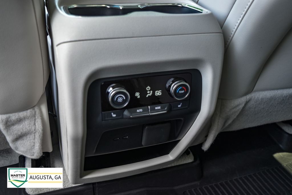 Used 2025 Buick Enclave SUV