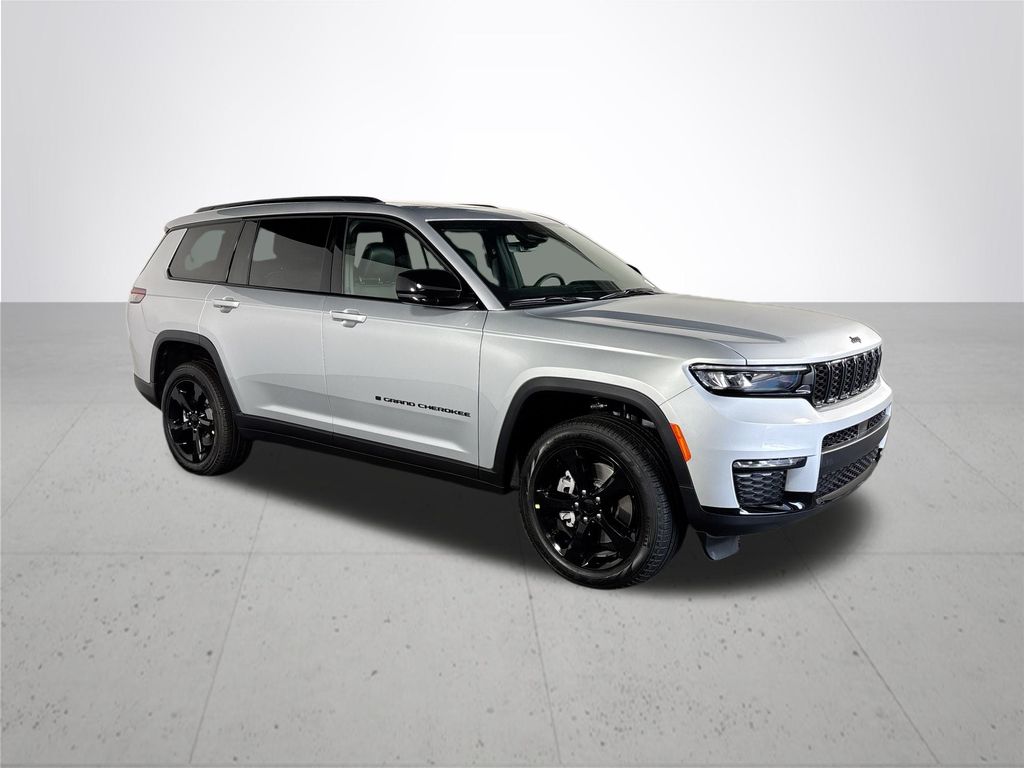 2025 Jeep Grand Cherokee Limited photo 4