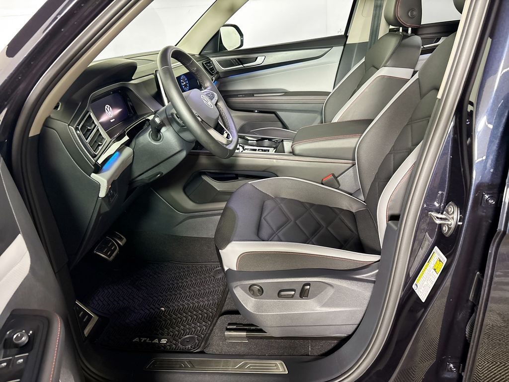 2025 Volkswagen Atlas 2.0T Peak Edition