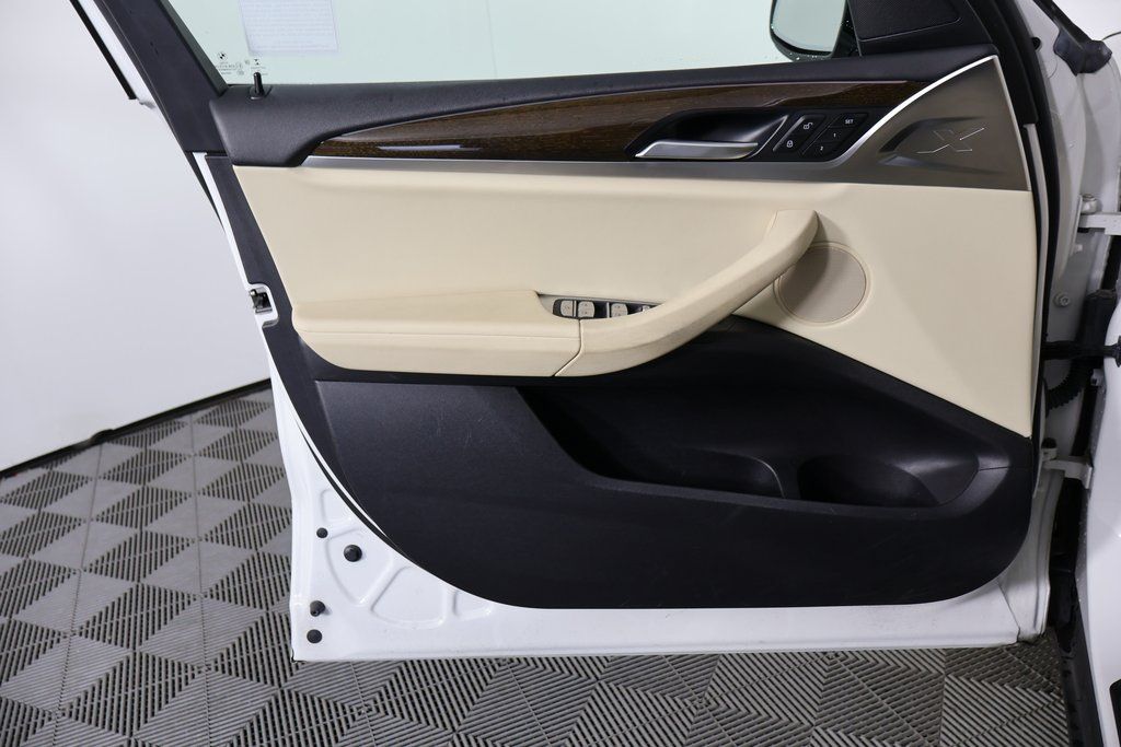 Thumbnail: 2021 BMW X3 - 11