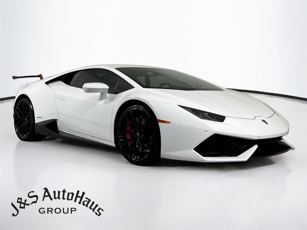 White 2017 Lamborghini Huracan Coupe All-Wheel Drive 7-Speed Manual