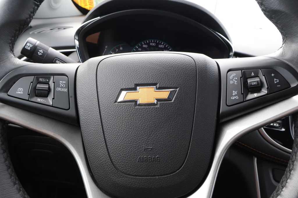 Thumbnail: 2022 Chevrolet Trax - 20