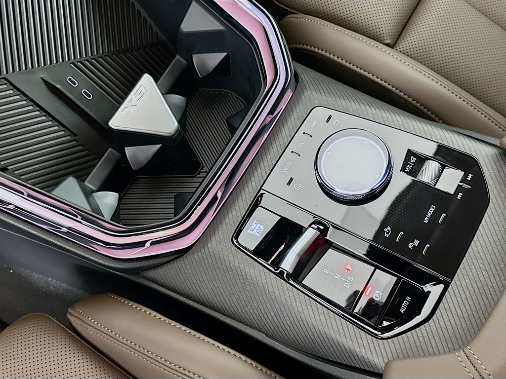 Thumbnail: 2026 BMW X3 - 15