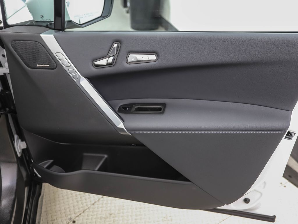 Thumbnail: 2026 BMW iX - 29