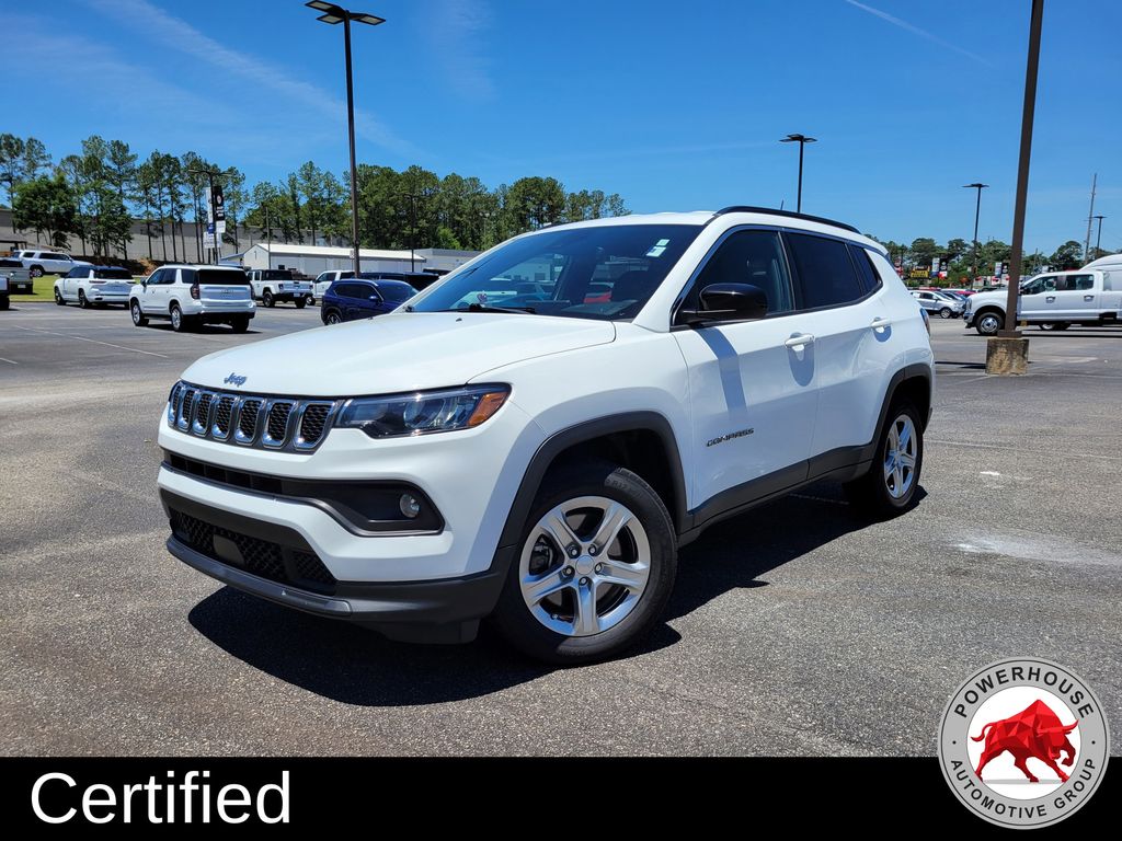 Bright White Clearcoat 2024 Jeep Compass SUV / Crossover Four-Wheel Drive 8-Speed Automatic