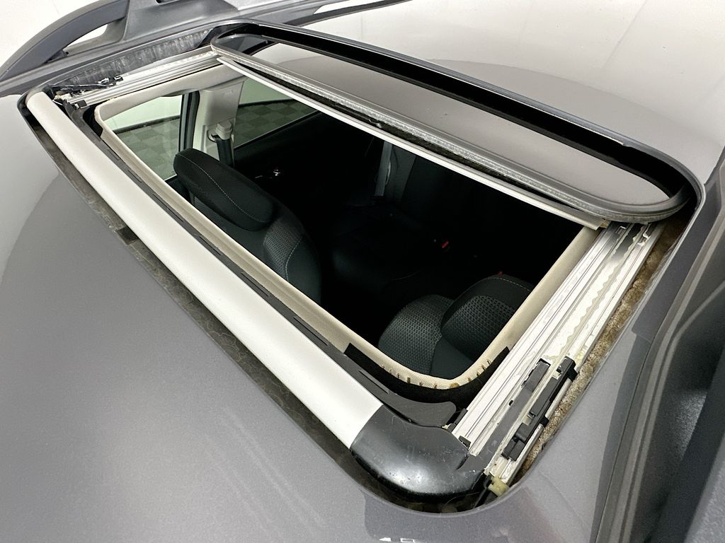 Thumbnail: 2022 Subaru Outback - 22