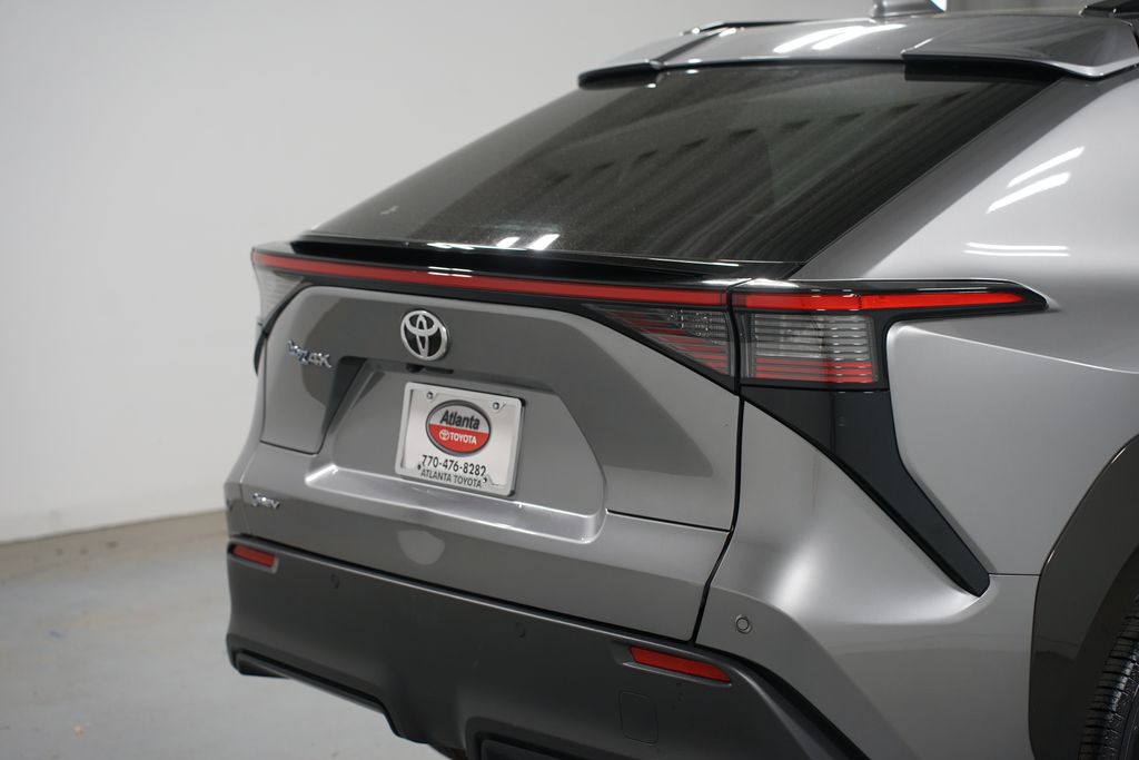 Thumbnail: 2024 Toyota bZ4X - 9