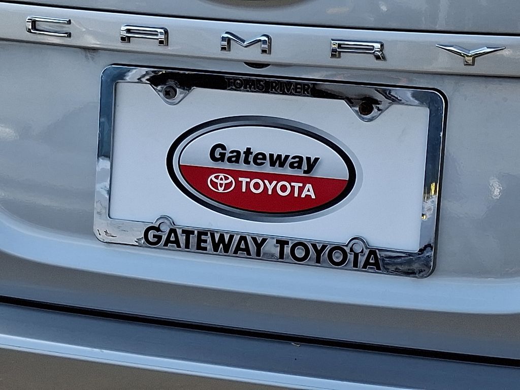 Thumbnail: 2020 Toyota Camry - 30