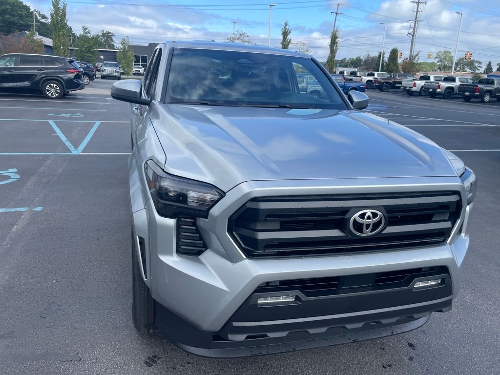 2025 Toyota Tacoma SR5 Double Cab photo 18