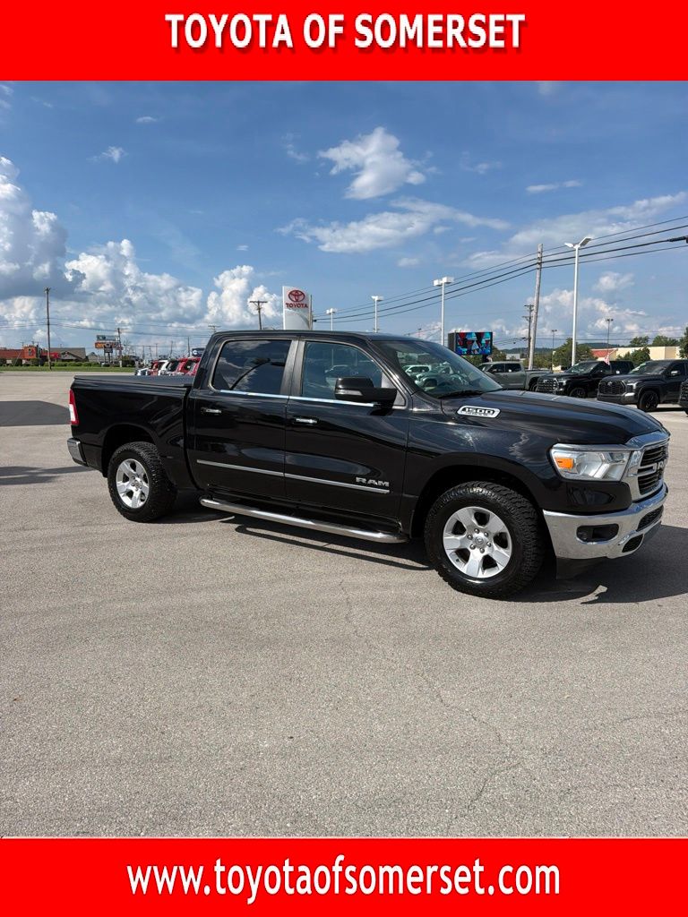 Diamond Black Crystal Pearlcoat 2019 RAM 1500 Pickup Truck Four-Wheel Drive 8-Speed Automatic