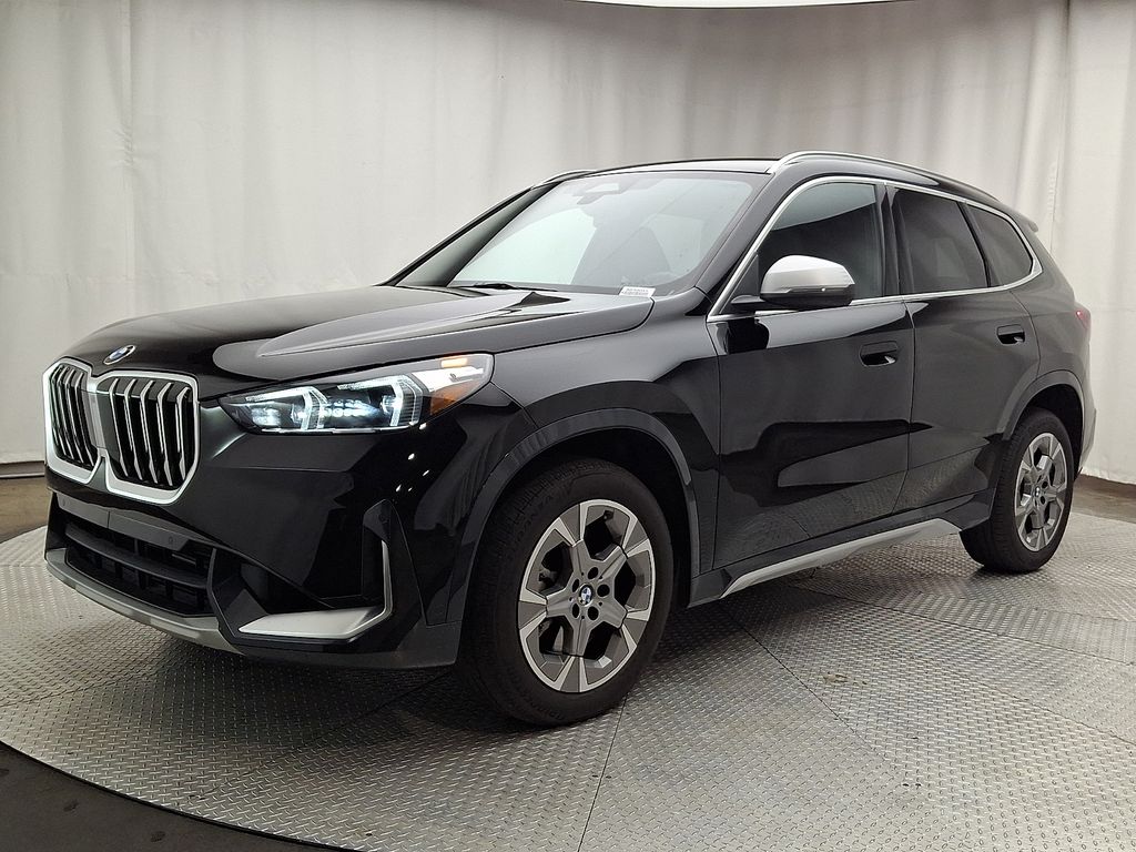 Thumbnail: 2024 BMW X1 - 1