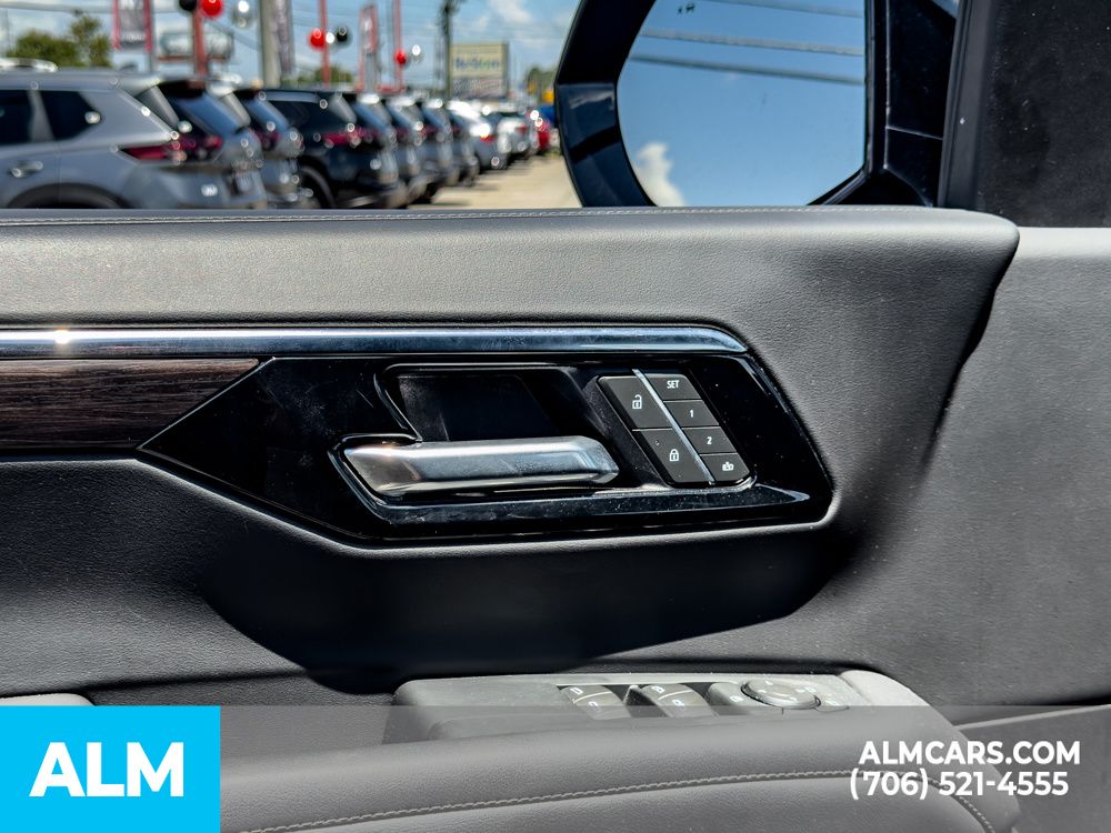Used 2025 Black Chevrolet LT image 14