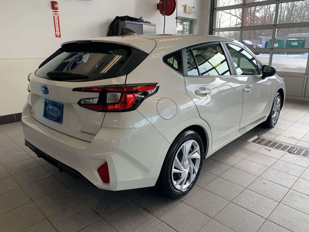New 2025 White Subaru Base image 14