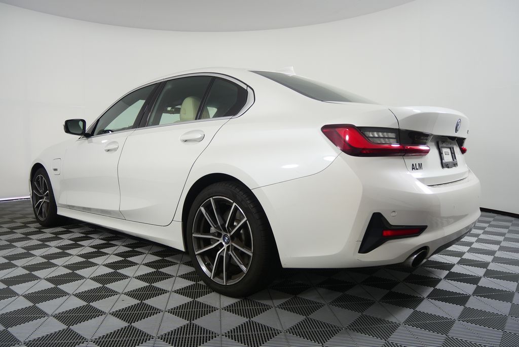 Thumbnail: 2022 BMW 3 Series - 5