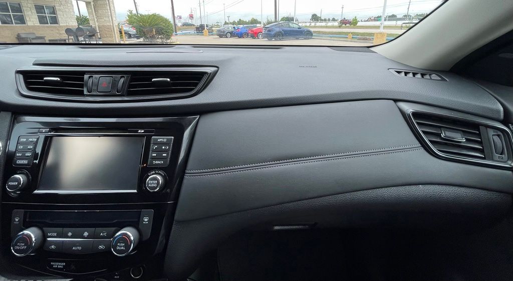 2017 Nissan Rogue SL Black at Autostrade