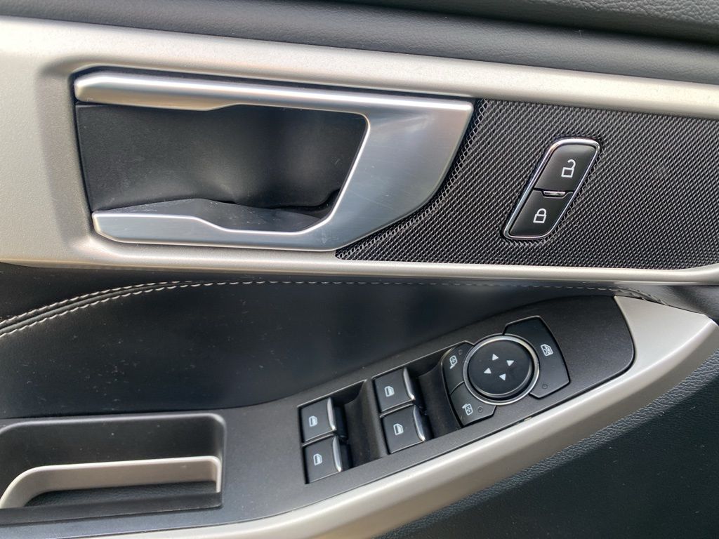 used 2023 Ford Explorer car, priced at $27,995