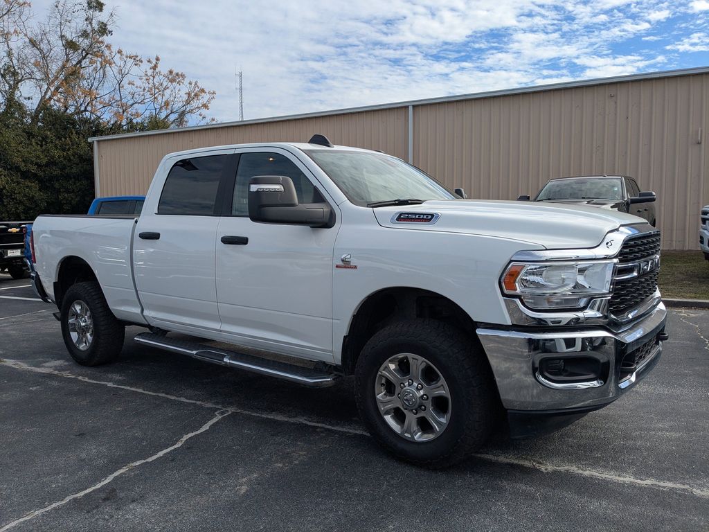 2024 RAM 2500 Big Horn Crew Cab 4WD