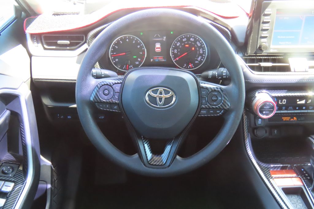 Thumbnail: 2021 Toyota RAV4 - 10