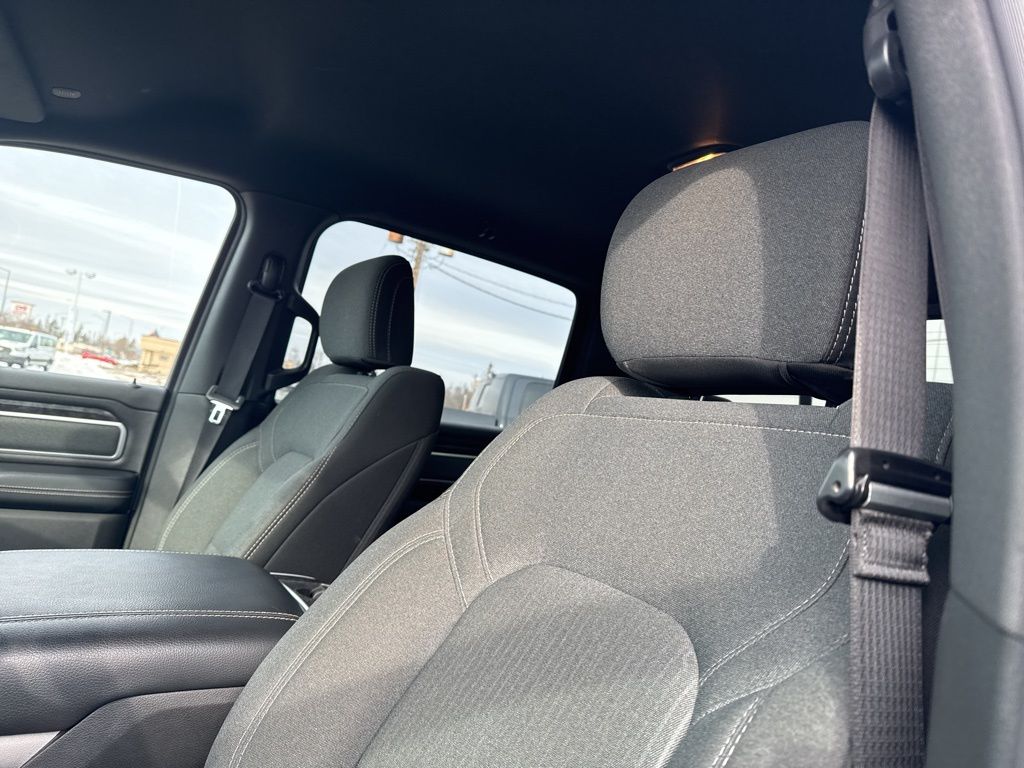 Certified Used 2022 Blue Ram Big Horn/Lone Star image 38