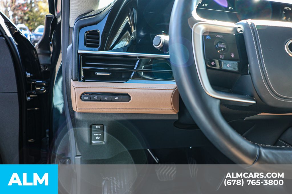 Used 2025 Black INFINITI SENSORY image 22
