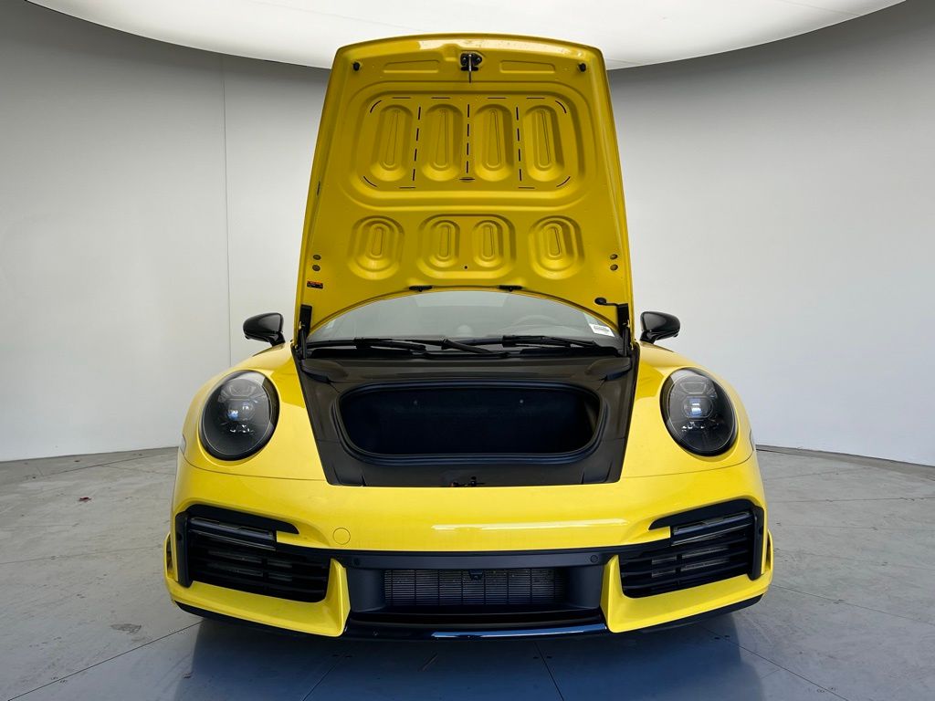 Thumbnail: 2022 Porsche 911 - 26