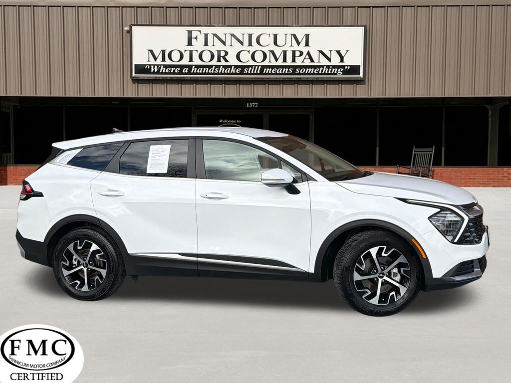 Glacial White Pearl 2025 Kia Sportage EX FWD SUV / Crossover Front-Wheel Drive 8-Speed Automatic