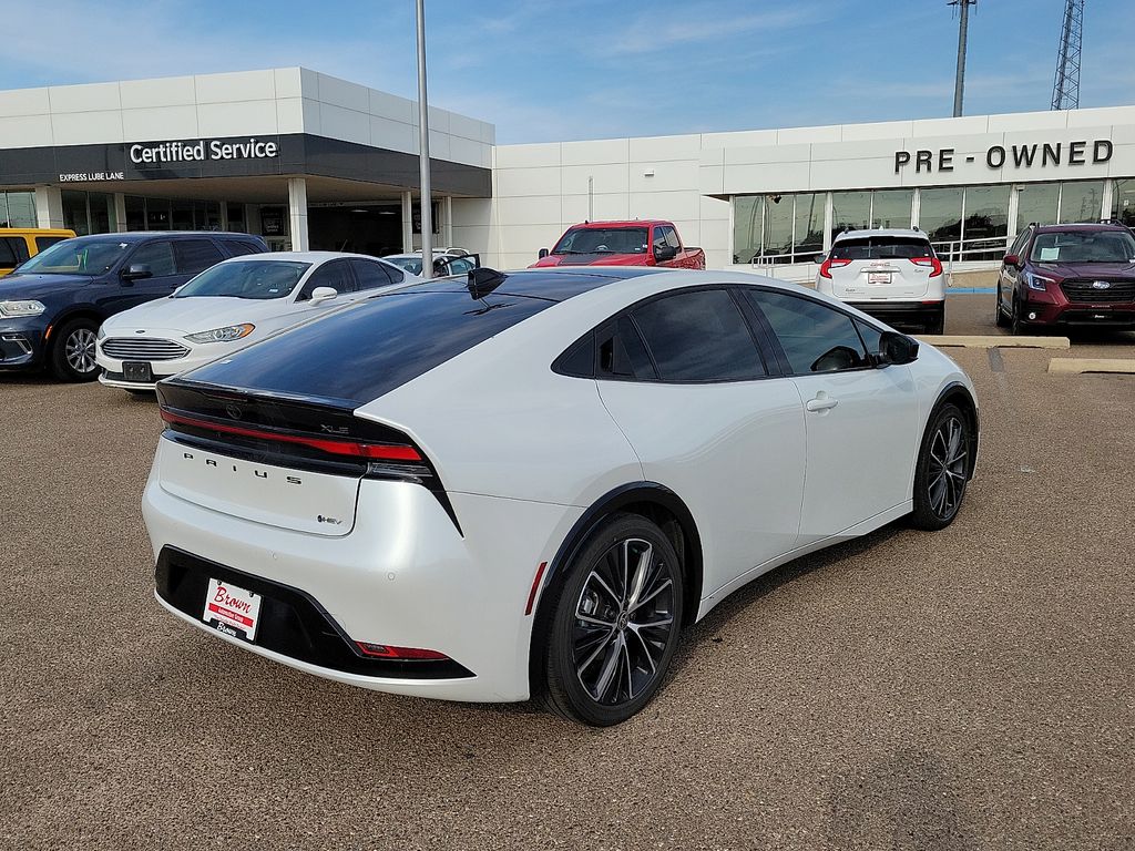 2023 Toyota Prius XLE - 9