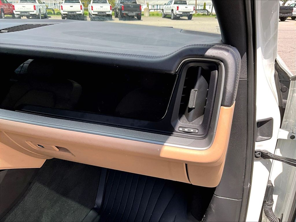 2024 Porsche Cayenne — photo 13