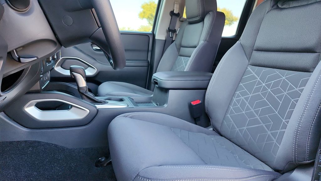 2025 Nissan Frontier