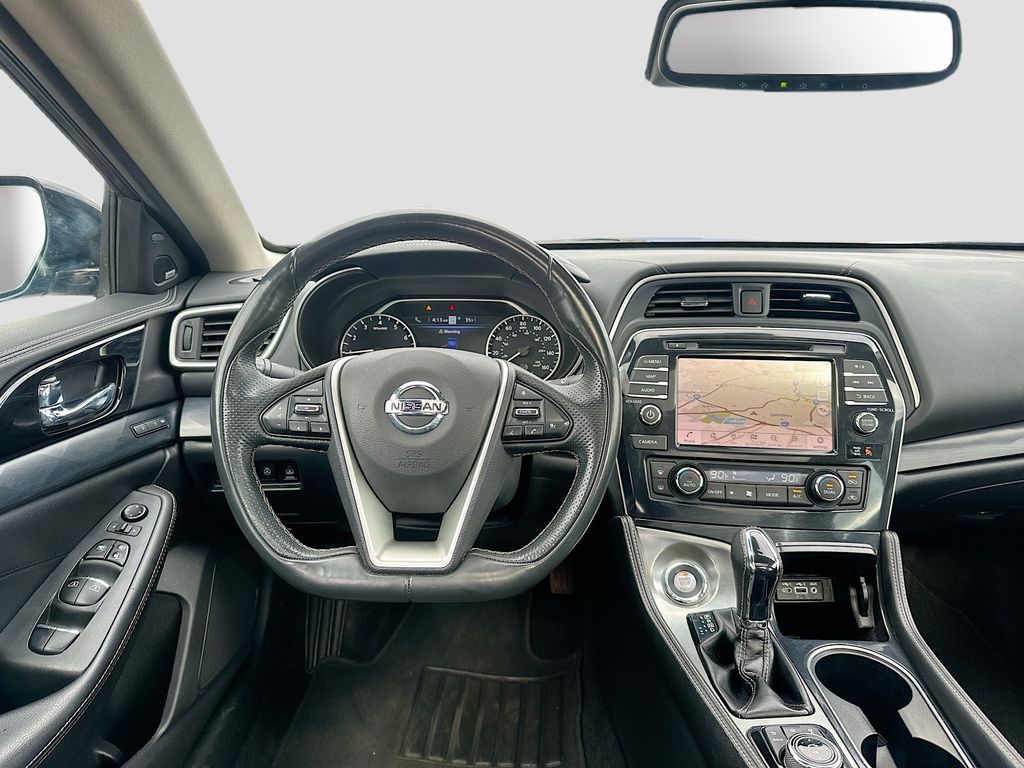 Used 2021 Blue Nissan Platinum image 24