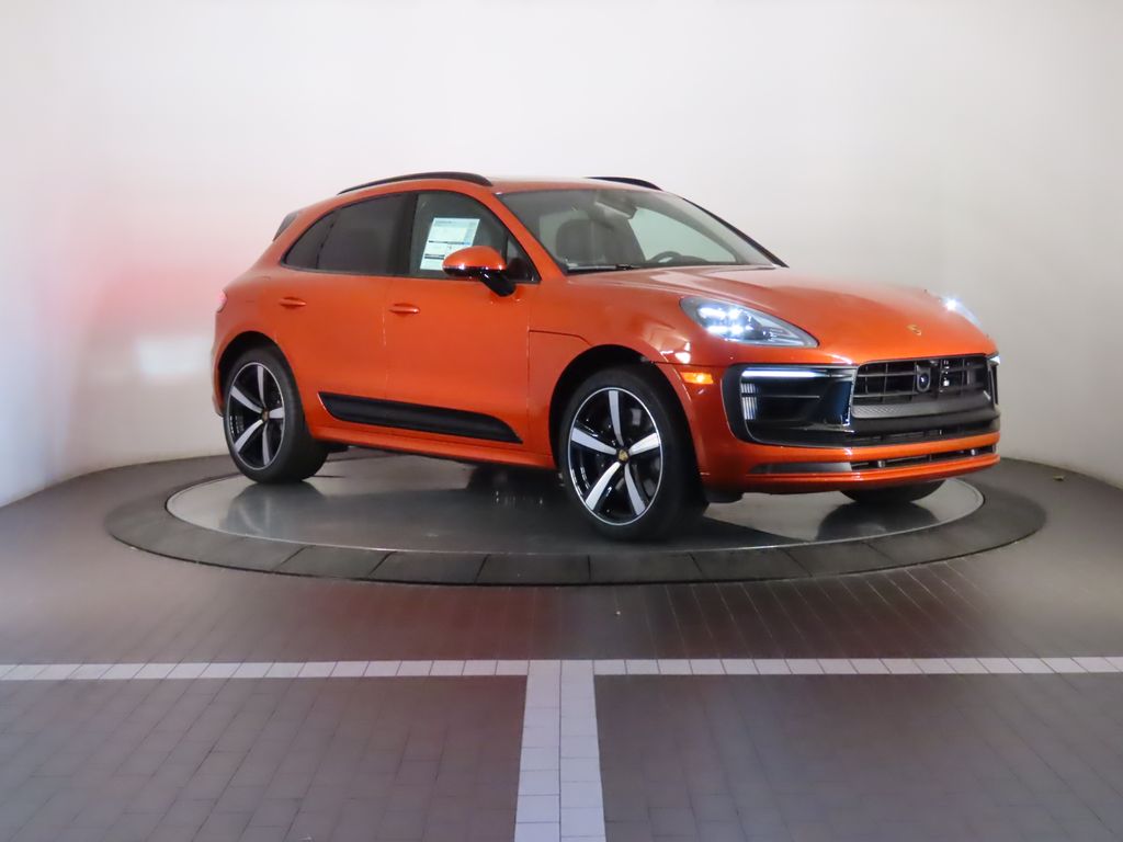 Thumbnail: 2025 Porsche Macan - 9