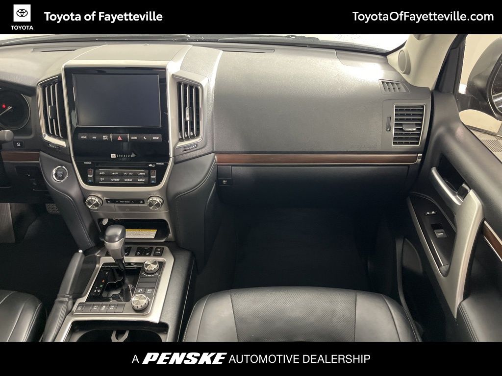 Thumbnail: 2019 Toyota Land Cruiser - 21