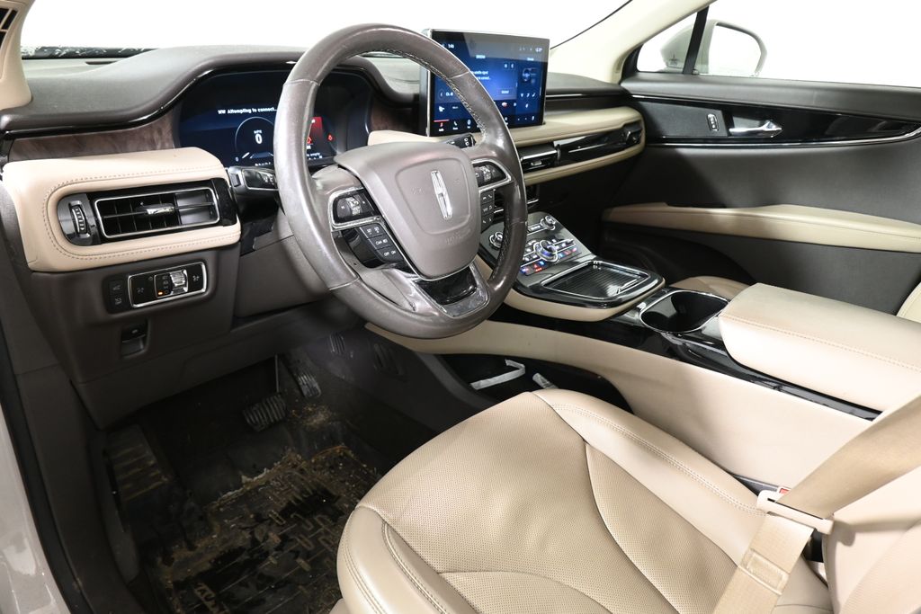 Thumbnail: 2023 Lincoln Nautilus - 4