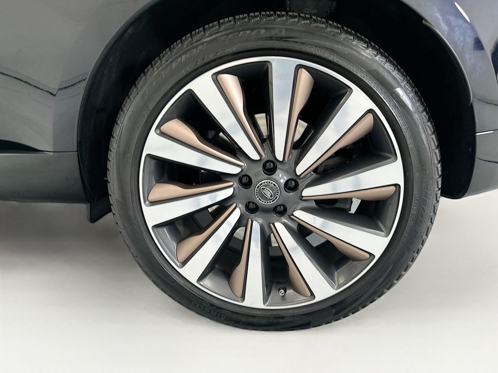 Thumbnail: 2023 Land Rover Range Rover - 30