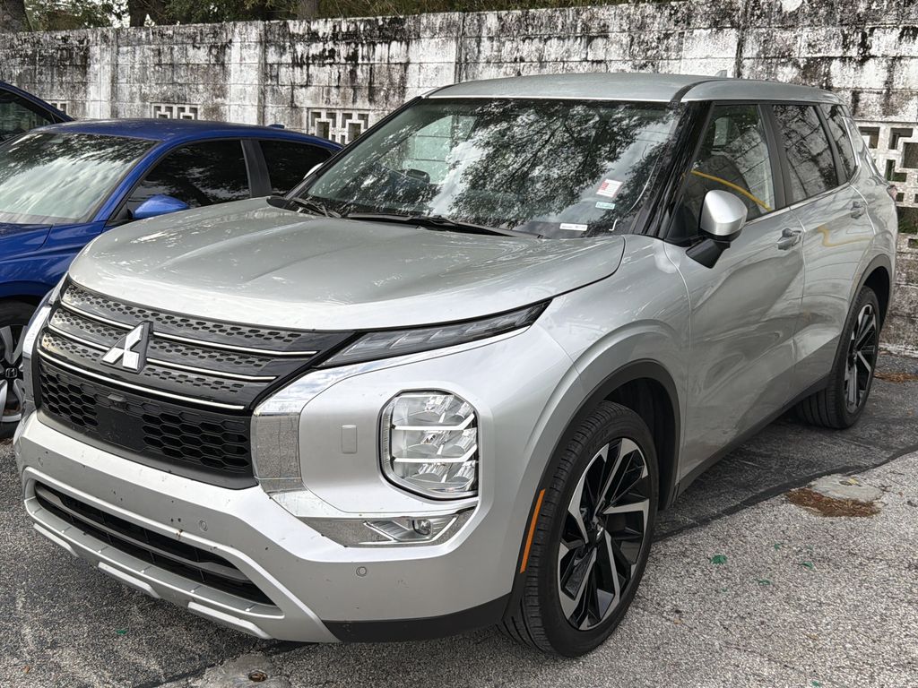 used 2024 Mitsubishi Outlander car, priced at $23,292