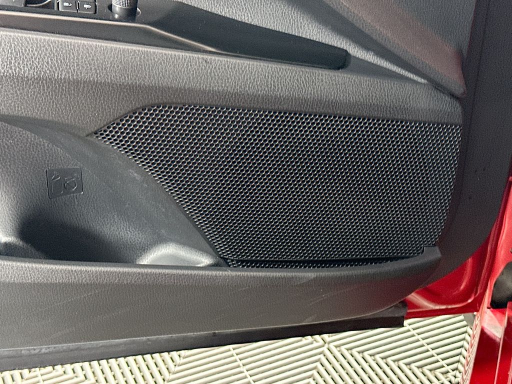 Thumbnail: 2025 Toyota Camry - 18