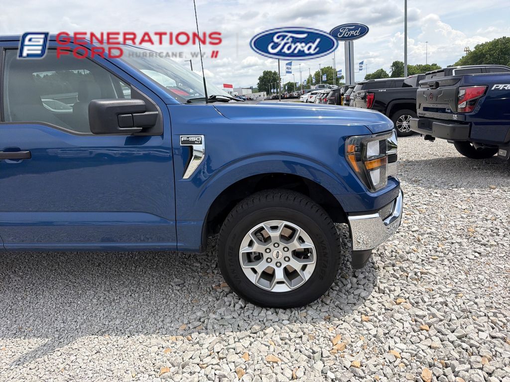 View vehicle photo 2