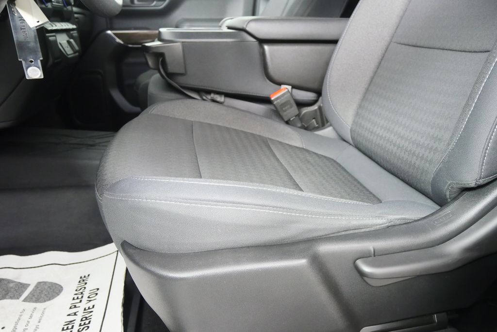 Thumbnail: 2020 Chevrolet Silverado 1500 - 10