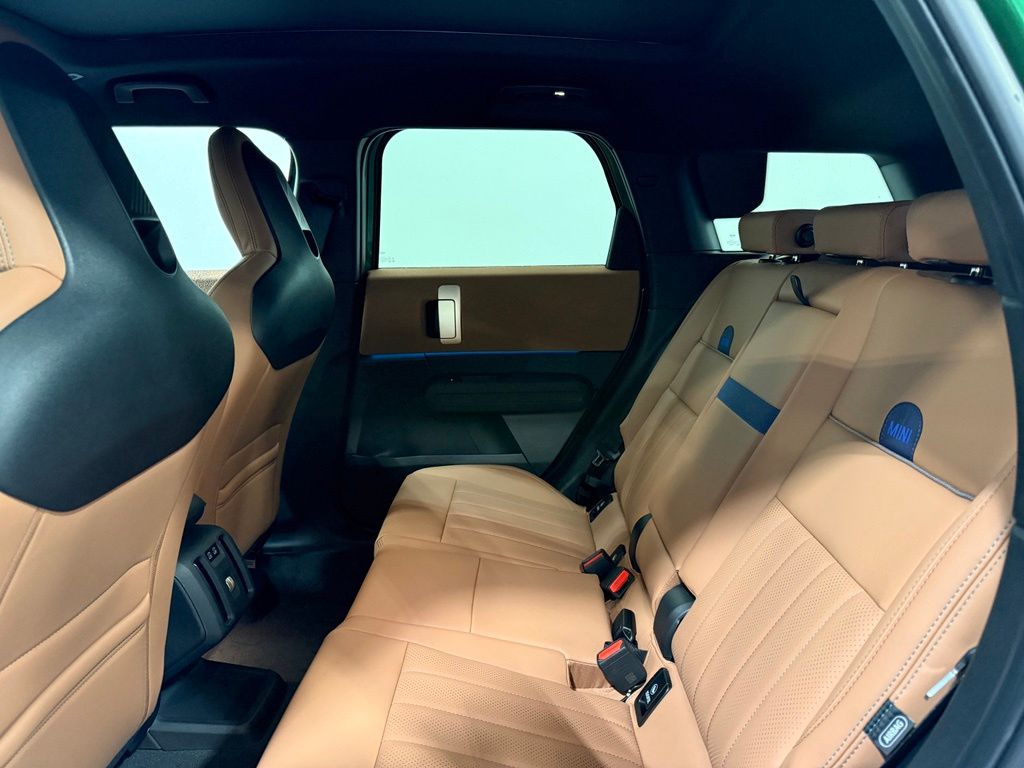 Thumbnail: 2027 MINI Cooper Countryman - 21