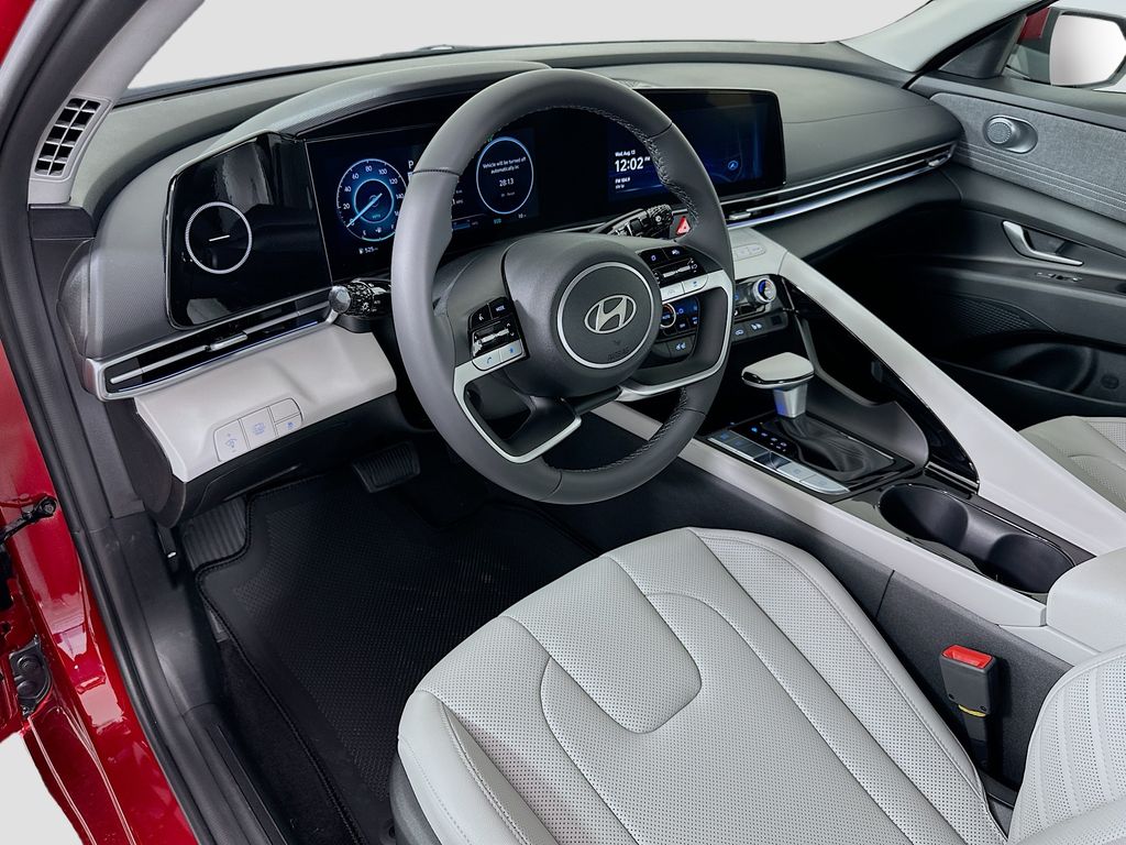 Thumbnail: 2025 Hyundai Elantra - 9