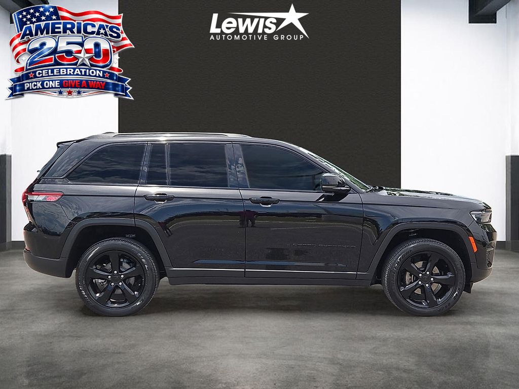 Used 2024 Jeep Grand Cherokee Altitude For Sale in Farmington, AR